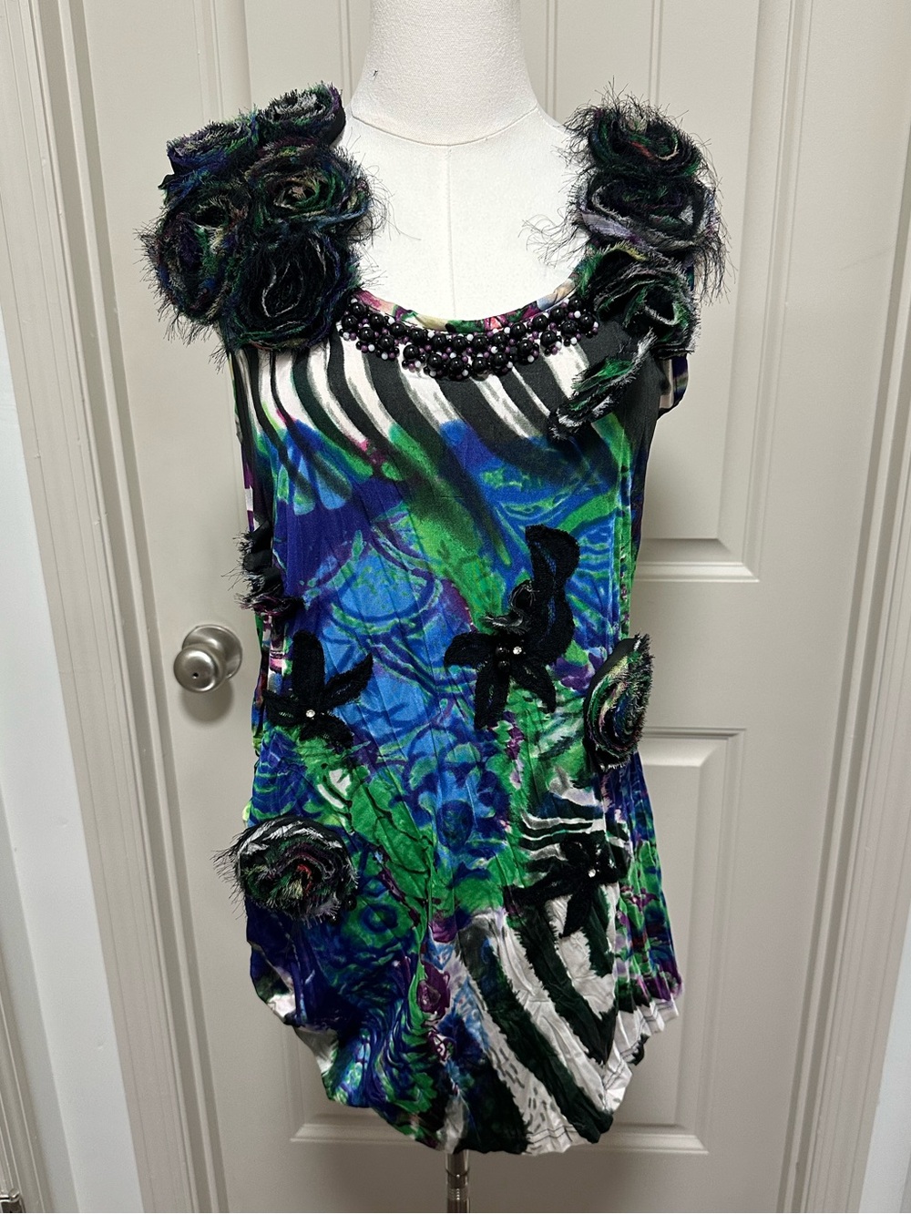 Alberto Makali Y2K vintage Blue Green Floral Appliqué Tank Top